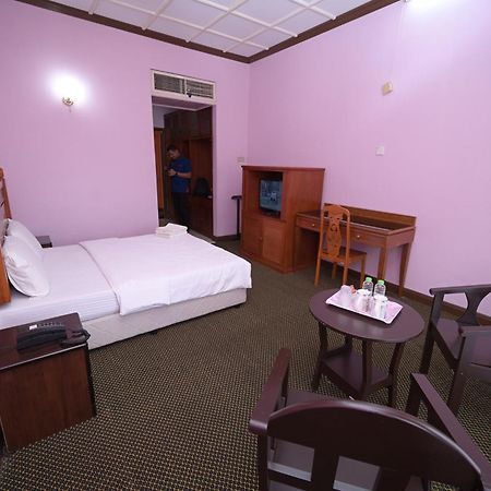 Kesedar Hotel Travel & Tours Sdn Bhd Gua Musang Exterior photo