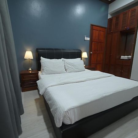 Kesedar Hotel Travel & Tours Sdn Bhd Gua Musang Exterior photo