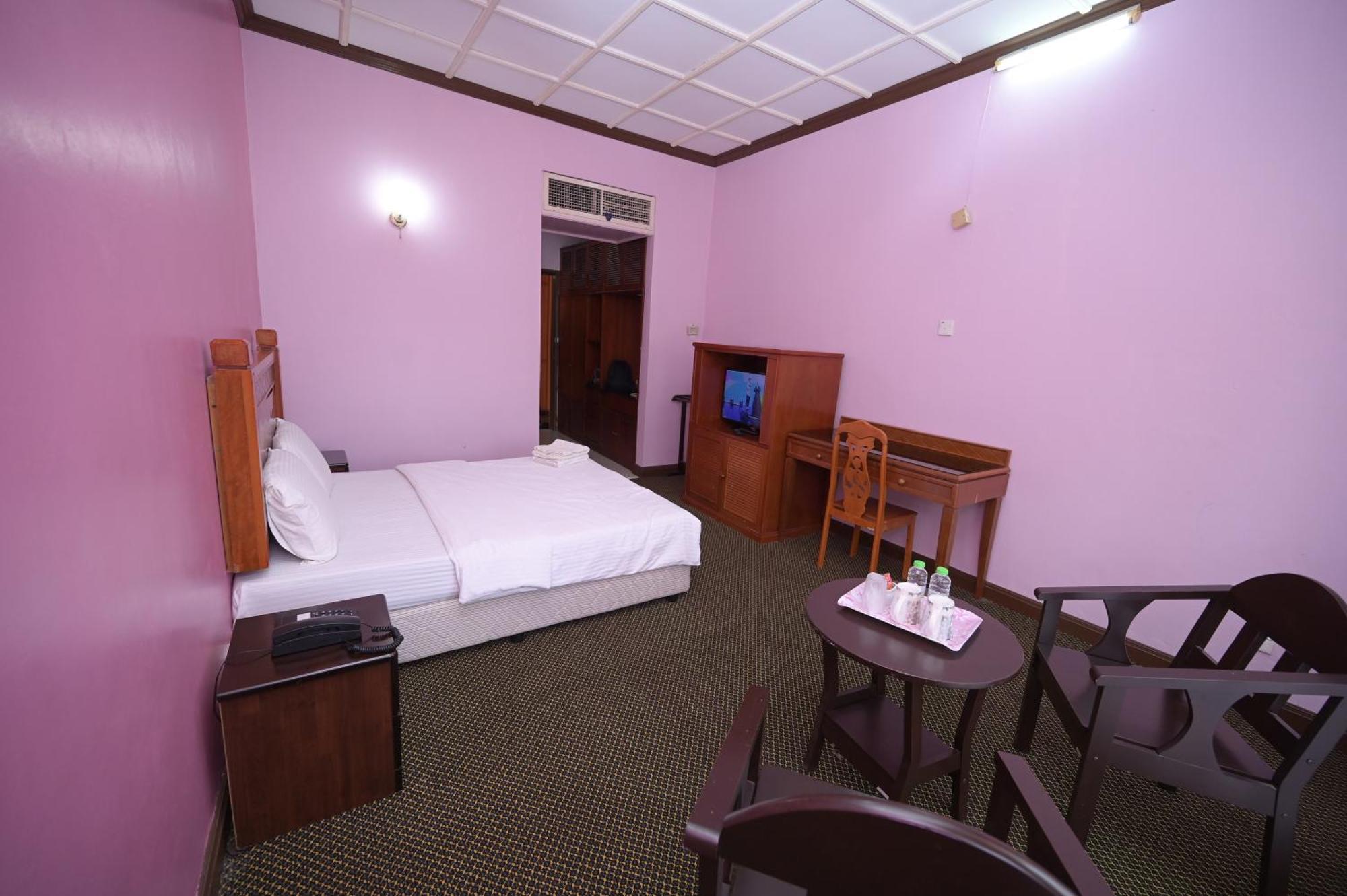 Kesedar Hotel Travel & Tours Sdn Bhd Gua Musang Exterior photo