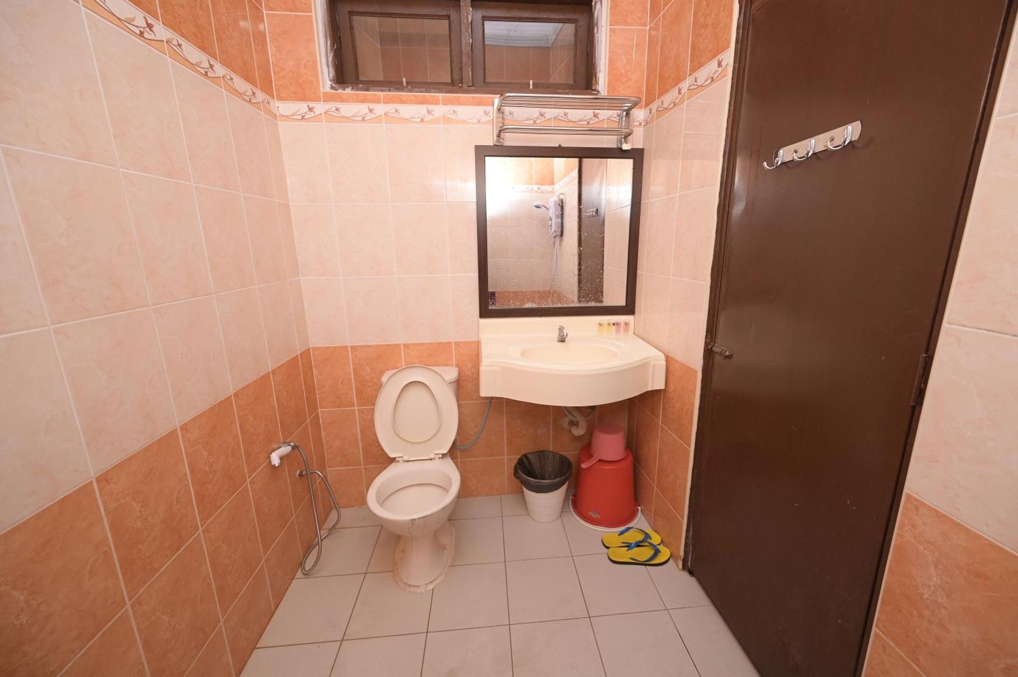 Kesedar Hotel Travel & Tours Sdn Bhd Gua Musang Exterior photo