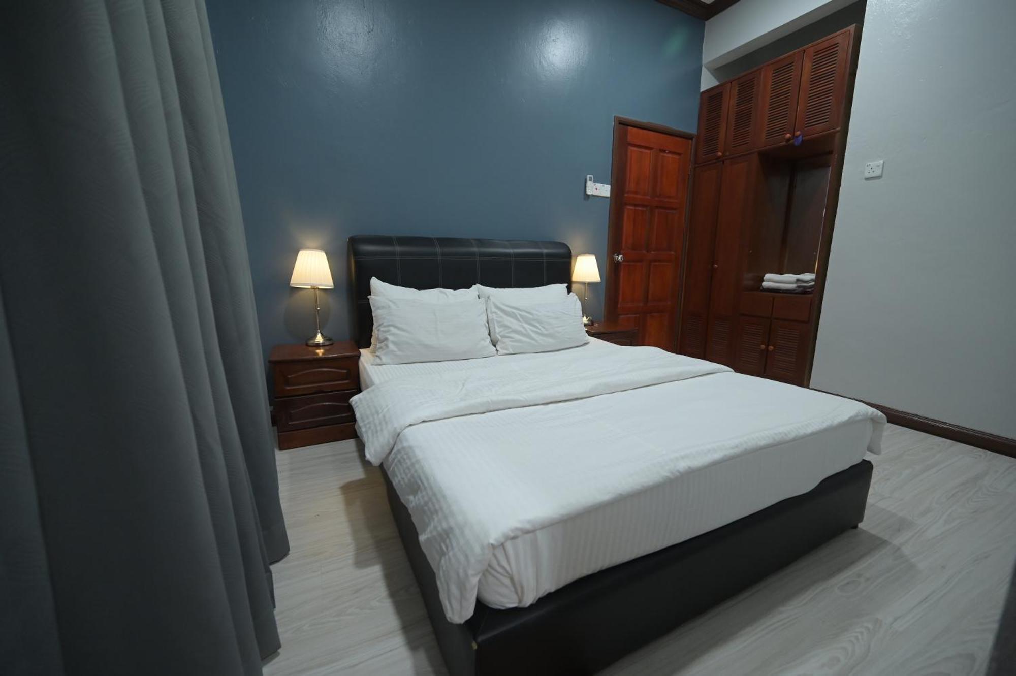 Kesedar Hotel Travel & Tours Sdn Bhd Gua Musang Exterior photo