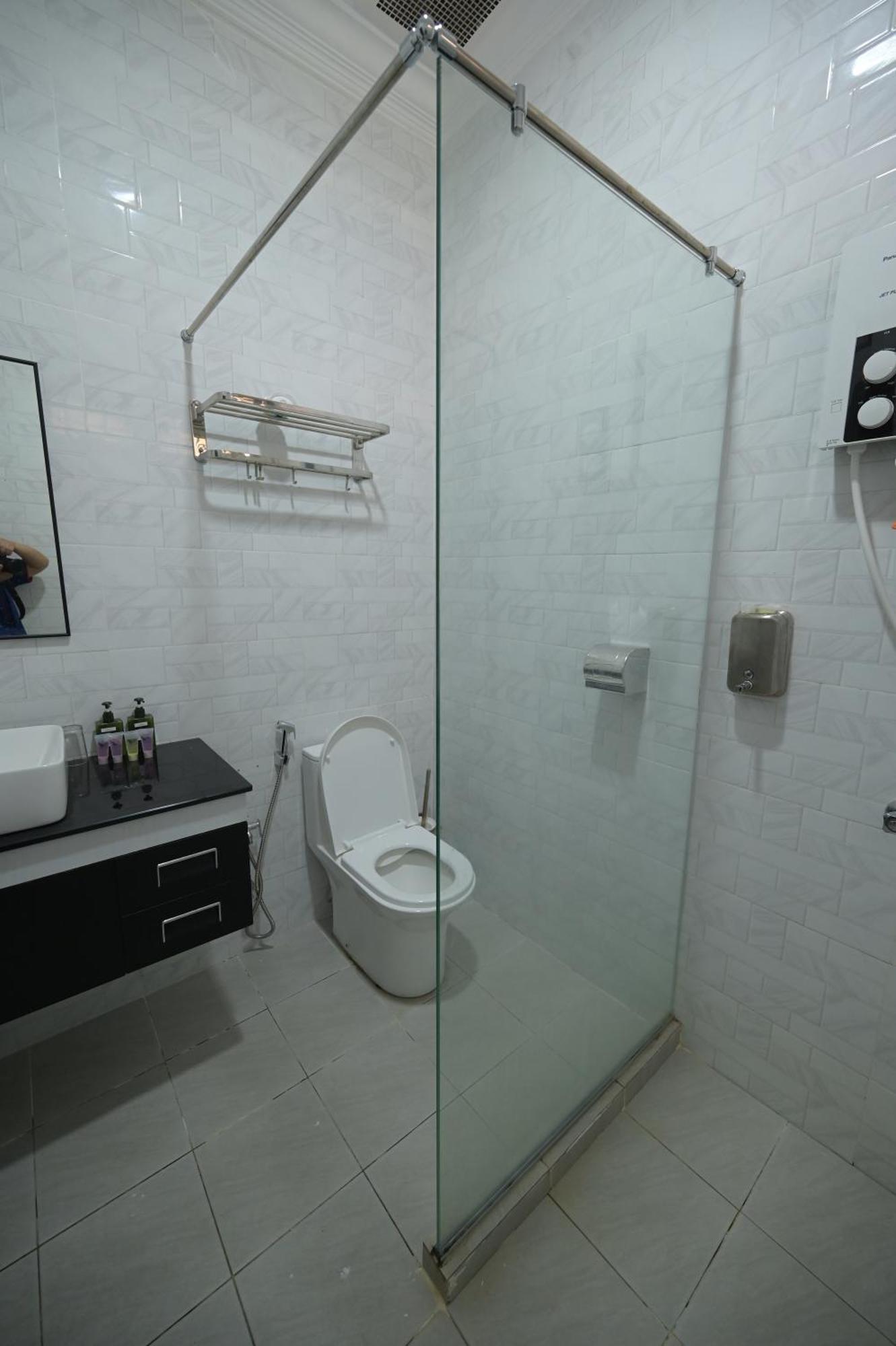 Kesedar Hotel Travel & Tours Sdn Bhd Gua Musang Exterior photo
