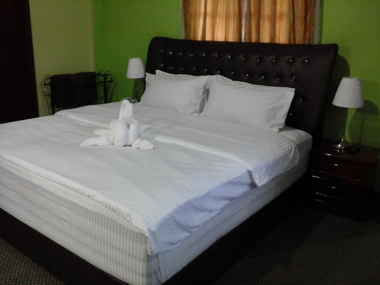 Kesedar Hotel Travel & Tours Sdn Bhd Gua Musang Exterior photo